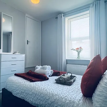 Lonsdale Terrace - 3 Bedrooms - Sleeps 6 Workington