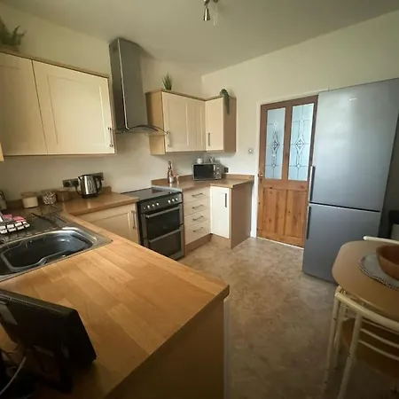 Lonsdale Terrace Apartment *