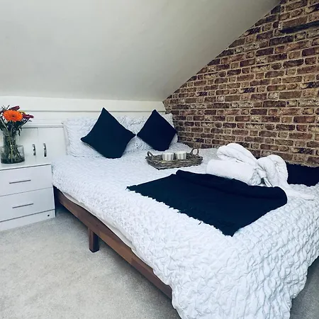 Lonsdale Terrace - 3 Bedrooms - Sleeps 6 דירה