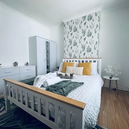 Lonsdale Terrace - 3 Bedrooms - Sleeps 6