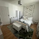 Lonsdale Terrace - 3 Bedrooms - Sleeps 6 아파트 워킹턴